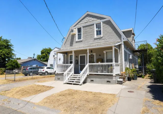 Photo 2 of Sale Pending at 130 Grape St, Roseville, CA 95678 | MLS# ML82052837 | Listing updated on 2026-09-15