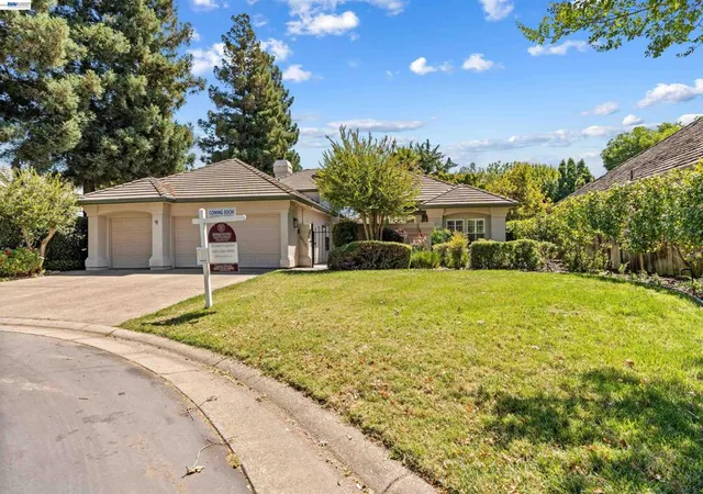 Single family home for sale at 4713 Longcove Dr, Stockton, CA 95219 | MLS# 41140256