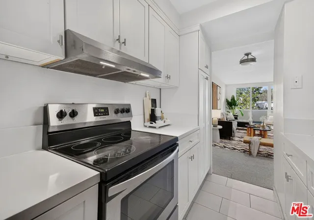 Photo 4 of Condo for sale at 540 Kelton Ave #306, Los Angeles, CA 90024 | MLS# 26854177 | Listing updated on 2026-09-30