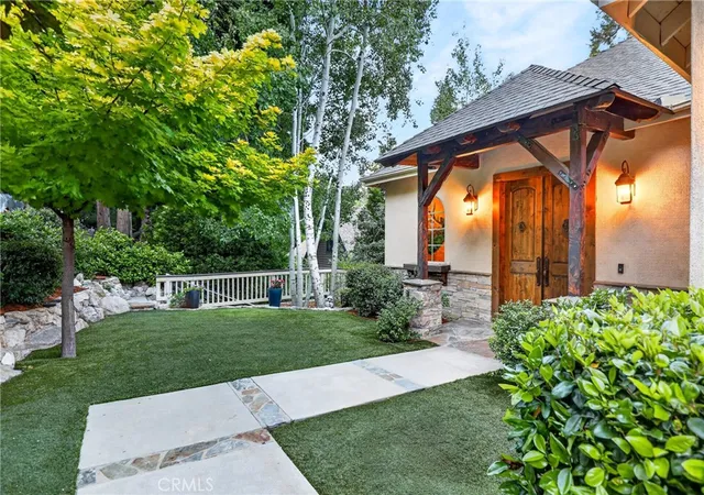 Photo 3 of Single family home for sale at 27360 Elmwood, Lake Arrowhead, CA 92352 | MLS# IG26141372 | Listing updated on 2026-09-14