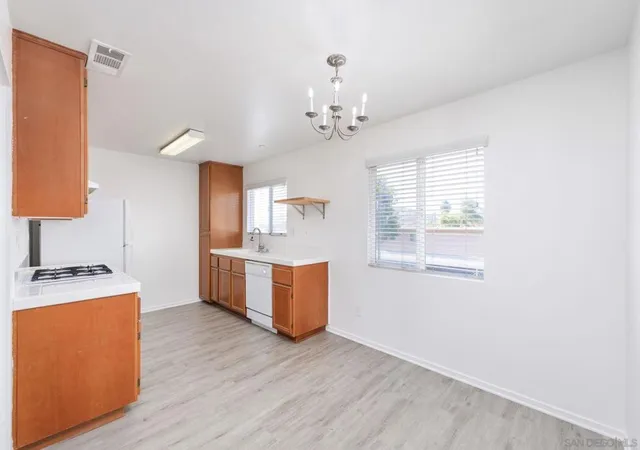 Listing Photo 5 - Condo for sale in building located at 9728 Marilla, Lakeside, CA 92040 - Unit #615