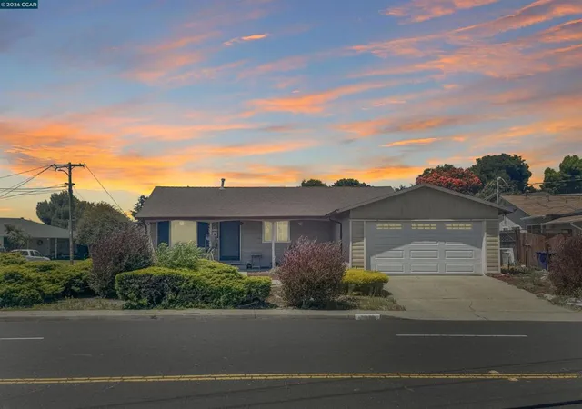 Photo 2 of Sale Pending at 2838 Tara Hills Dr, San Pablo, CA 94806 | MLS# 41140355 | Listing updated on 2026-09-15