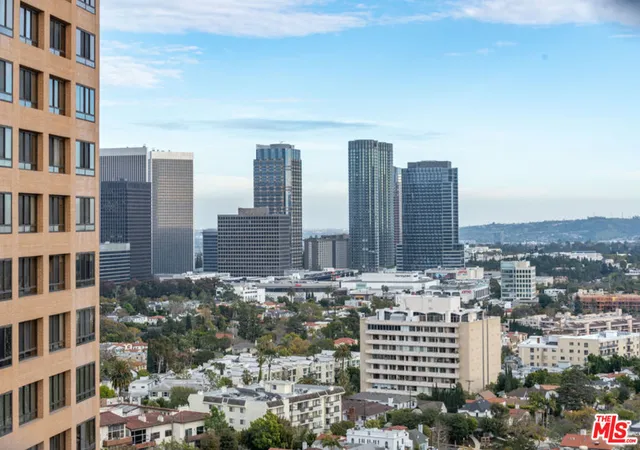 Listing Photo 3 - Condo for sale in The Grand located at 10445 Wilshire Blvd, Los Angeles, CA 90024 - Unit #1905
