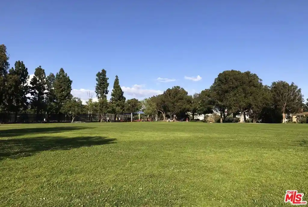 Listing Photo 13 - Condo for sale in 5650 Sumner Wy located at 5650 Sumner Wy, Culver, CA 90230 - Unit #102