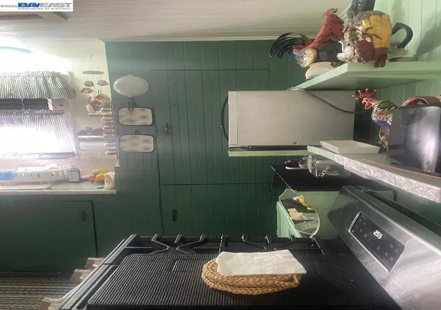 Photo 4 of Sale Pending at 656 Juana Ave, San Leandro, CA 94577 | MLS# 41140437 | Listing updated on 2026-09-14