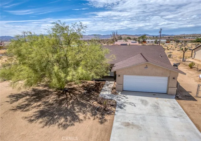 Photo 2 of Single family home for sale at 58333 Campanula St, Yucca Valley, CA 92284 | MLS# JT26146361 | Listing updated on 2026-09-27