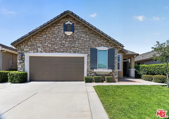 Photo 3 of Single family home for sale at 8240 Campbell Ct, Hemet, CA 92545 | MLS# 26855845 | Listing updated on 2026-09-14