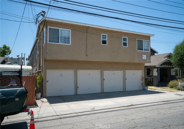 Photo 2 of House for sale at 3700 E 4th Street, Long Beach, CA 90814 | MLS# OC26146653 | Listing updated on 2026-09-25