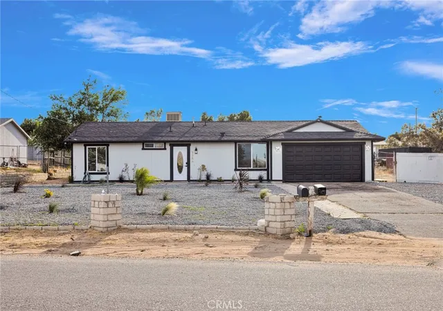 Single family home for sale at 9286 Espada Ave, Hesperia, CA 92345 | MLS# IV26146672