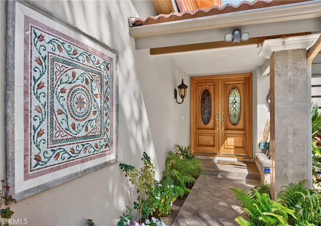 Photo 3 of Single family home for sale at 2740 Cardinal Dr, Costa Mesa, CA 92626 | MLS# PW26147142 | Listing updated on 2026-09-15