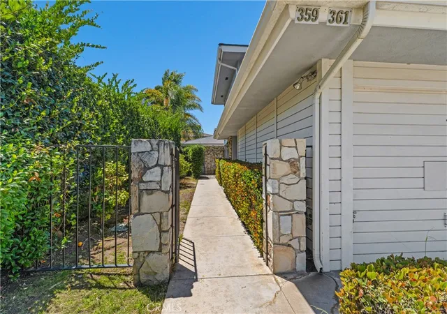 Photo 3 of Sale Pending at 359 361 Roswell, Long Beach, CA 90814 | MLS# PW26138957 | Listing updated on 2026-09-23