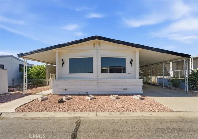Photo 1 of Manufactured home for sale at 5001 W Florida #323, Hemet, CA 92545 | MLS# SW26147568 | Listing updated on 2026-09-14