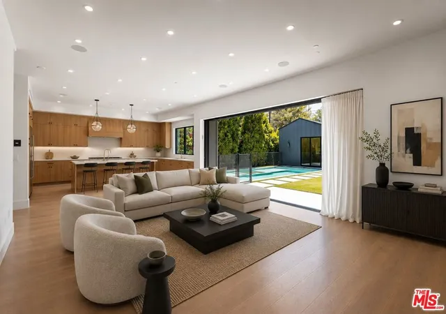 Photo 1 of Mansion for sale at 5347 Amigo Ave, Tarzana, CA 91356 | MLS# 26849297 | Listing updated on 2026-09-21