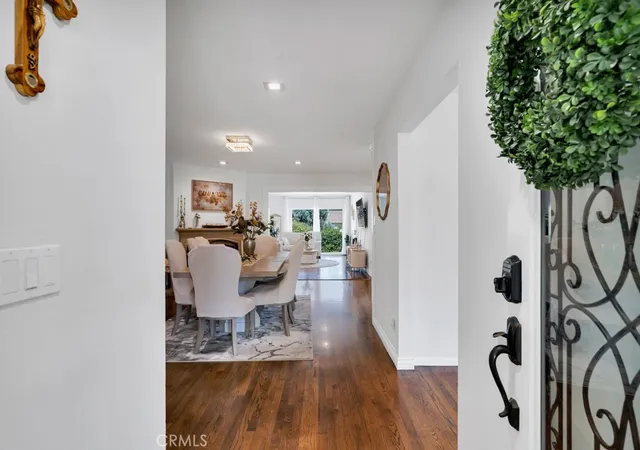 Photo 4 of Sale Pending at 6954 Woodlake Ave, West Hills, CA 91307 | MLS# SR26143047 | Listing updated on 2026-09-14