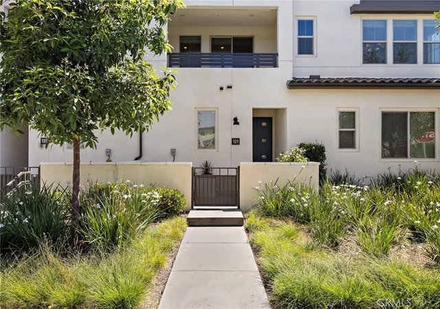 Photo 2 of Condo for sale at 121 Graze, Rancho Mission Viejo, CA 92694 | MLS# OC26147885 | Listing updated on 2026-09-15