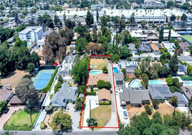 Photo 1 of Sale Pending at 15803 Gault St, Van Nuys, CA 91406 | MLS# SR26137875 | Listing updated on 2026-09-15