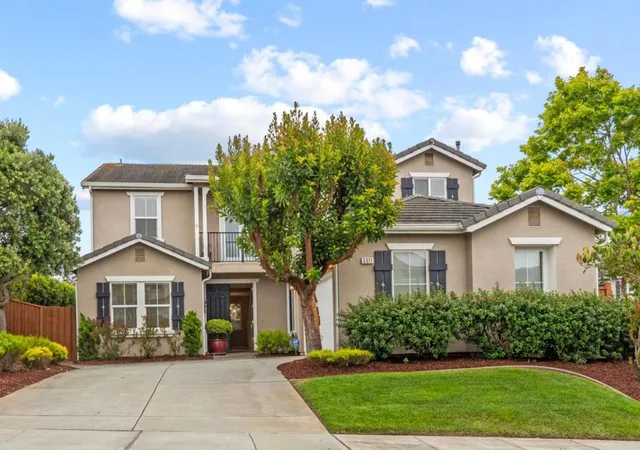 Photo 1 of Single family home for sale at 5011 Pacific Crst Dr, Seaside, CA 93955 | MLS# ML82052917 | Listing updated on 2026-09-14