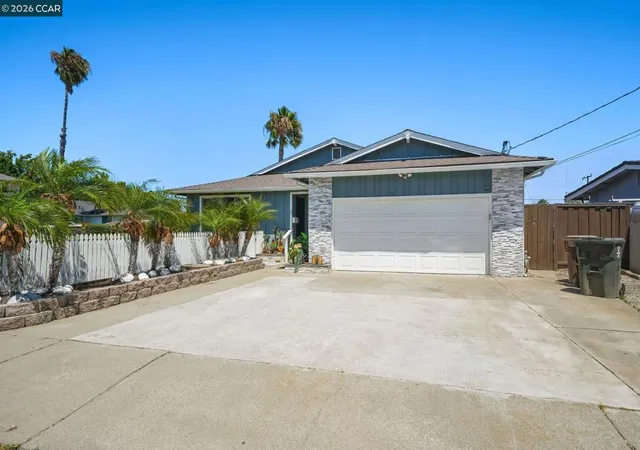 Photo 3 of Sale Pending at 1 N Lake Cir, Antioch, CA 94509 | MLS# 41140909 | Listing updated on 2026-09-14