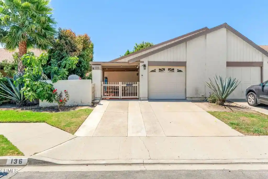 Listing Photo 1 - Condo for sale in 136 Tree Fern Ct located at 136 Tree Fern Ct, Camarillo, CA 93010 - Unit 136 Tree Fern Ct