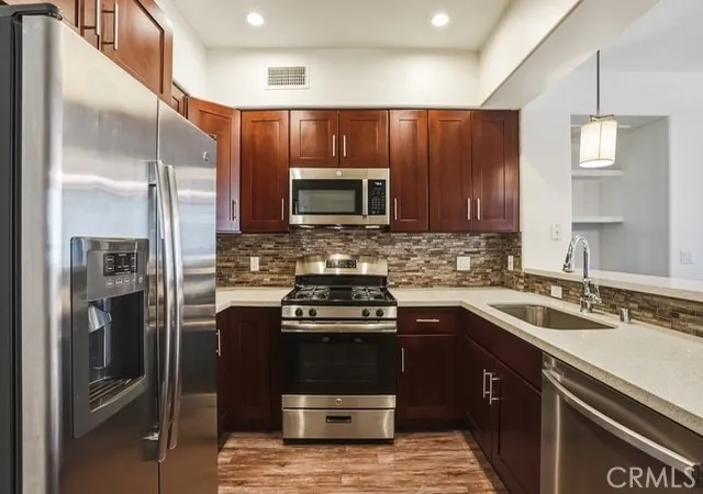 Photo 2 of Condo for sale at 24595 Town Ctr Dr #3305, Valencia, CA 91355 | MLS# SR26146920 | Listing updated on 2026-09-15
