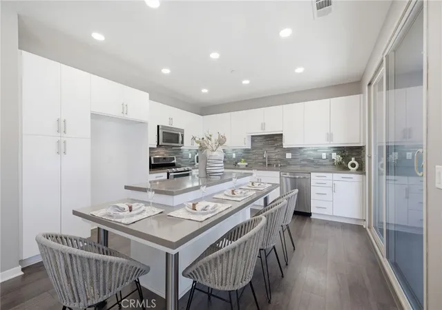 Photo 3 of Condo for sale at 119 Wild Rose, Lake Forest, CA 92630 | MLS# OC26135385 | Listing updated on 2026-09-15