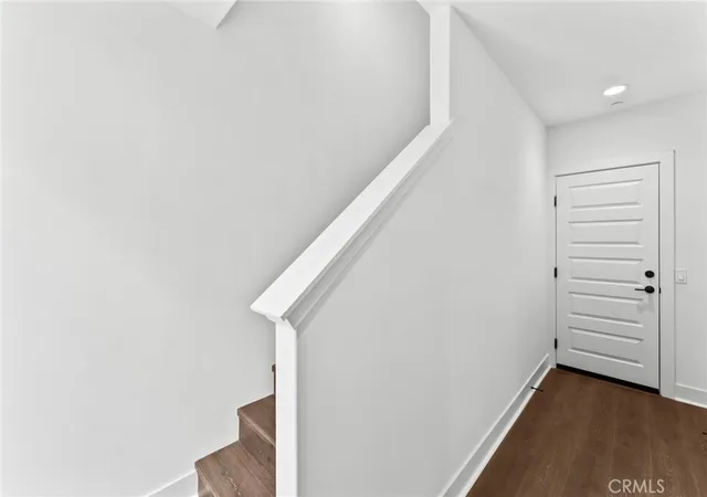 Photo 2 of Townhouse for sale at 107 Sorrel Ct, Burbank, CA 91506 | MLS# IV26149943 | Listing updated on 2026-09-15