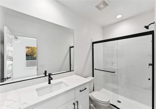 Photo 3 of Townhouse for sale at 107 Sorrel Ct, Burbank, CA 91506 | MLS# IV26149943 | Listing updated on 2026-09-15