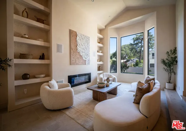 Photo 3 of Single family home for sale at 14807 Otsego St, Sherman Oaks, CA 91403 | MLS# 26857571 | Listing updated on 2026-09-15