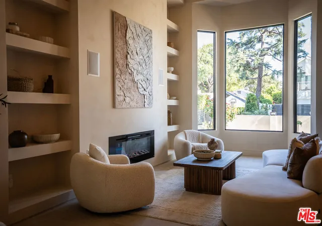 Photo 3 of Single family home for sale at 14807 Otsego St, Sherman Oaks, CA 91403 | MLS# 26857571 | Listing updated on 2026-09-15