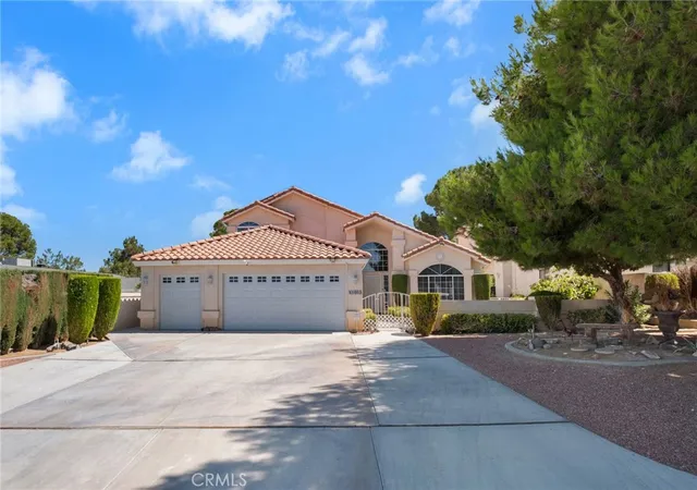 Photo 3 of Sale Pending at 14605 Cool Glen, Helendale, CA 92342 | MLS# HD26150359 | Listing updated on 2026-09-18