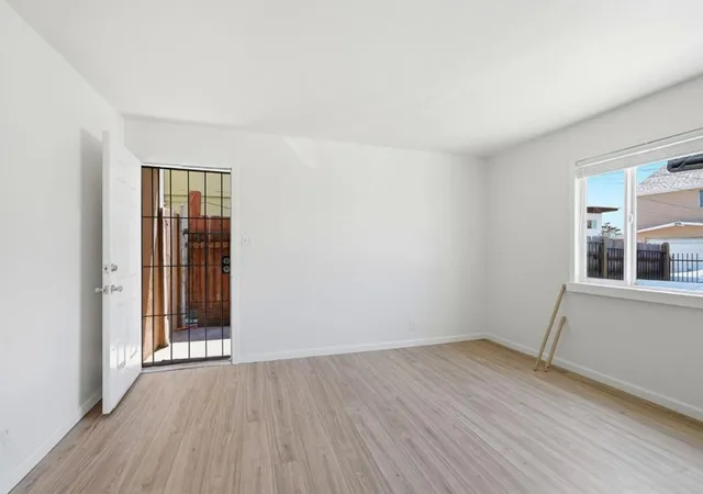 Listing Photo 5 - Condo for sale in building located at 642 Douglas Ave, Oakland, CA 94603