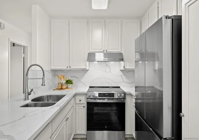 Photo 2 of Condo for sale at 2605 Pico Pl #215, San Diego, CA 92109 | MLS# 260016876SD | Listing updated on 2026-09-14