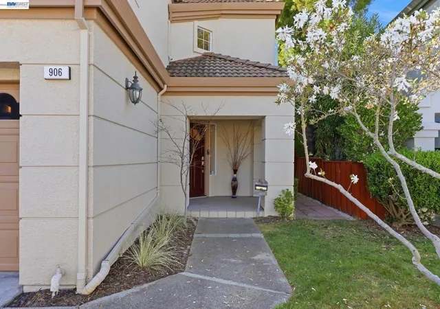 Photo 3 of Single family home for sale at 906 Vista Pointe Dr, San Ramon, CA 94582 | MLS# 41141211 | Listing updated on 2026-09-15