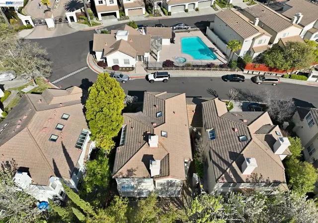 Photo 4 of Single family home for sale at 906 Vista Pointe Dr, San Ramon, CA 94582 | MLS# 41141211 | Listing updated on 2026-09-15