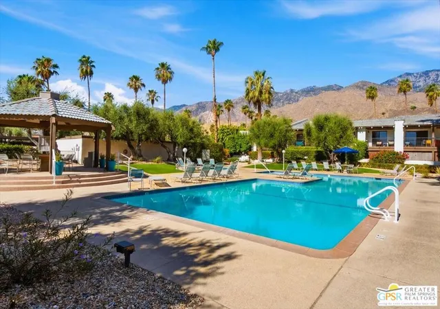 Listing Photo 2 - Condo for sale in building located at 1150 E Palm Cyn Dr, Palm Springs, CA 92264 - Unit #40