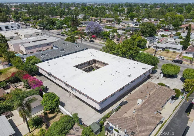 Photo 4 of House for sale at 6535 Fulton, Van Nuys, CA 91401 | MLS# WS26151158 | Listing updated on 2026-09-14