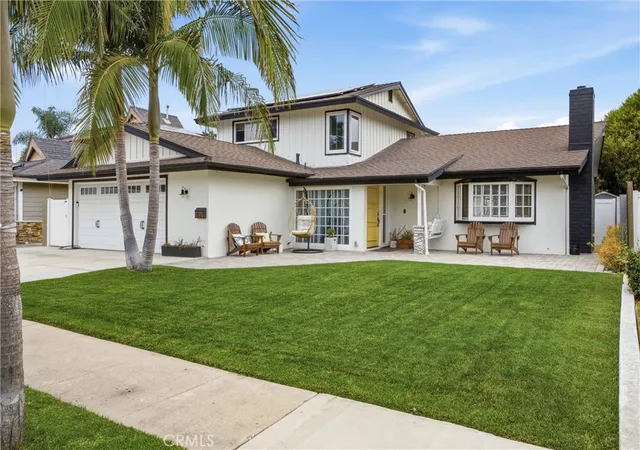 Photo 3 of Sale Pending at 8021 Sunset Cir, Huntington Beach, CA 92646 | MLS# OC26142189 | Listing updated on 2026-09-15