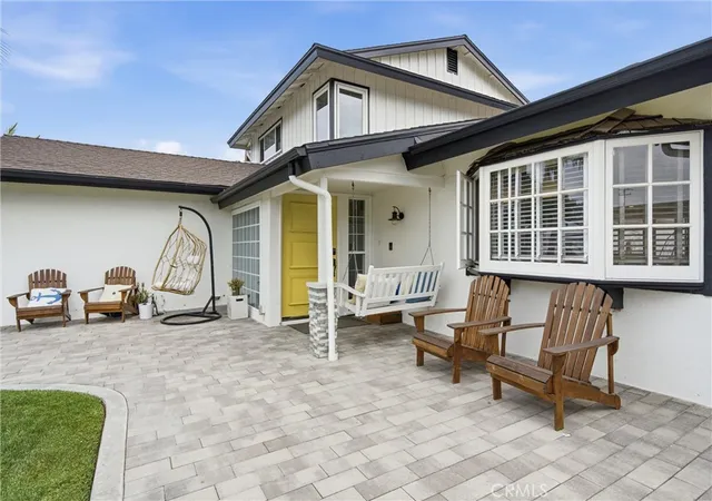 Photo 3 of Sale Pending at 8021 Sunset Cir, Huntington Beach, CA 92646 | MLS# OC26142189 | Listing updated on 2026-09-15