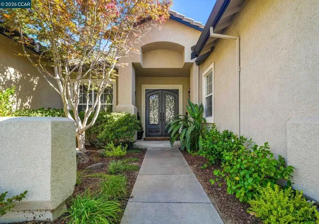 Photo 3 of Single family home for sale at 110 Forest Hl Dr, Clayton, CA 94517 | MLS# 41141434 | Listing updated on 2026-09-15