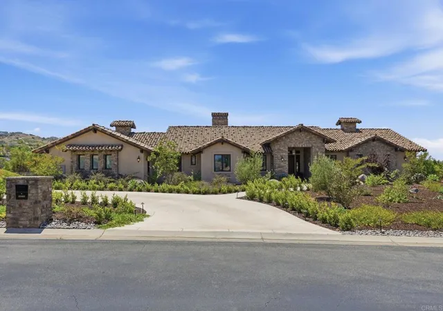 Photo 3 of Single family home for sale at 31463 Lake Vista Cir, Bonsall, CA 92003 | MLS# NDP2606679 | Listing updated on 2026-09-15