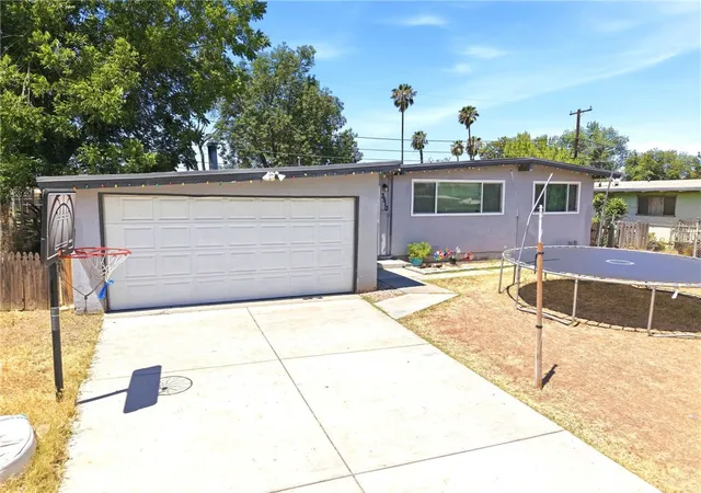 Photo 3 of Sale Pending at 3510 Mckenzie, Riverside, CA 92503 | MLS# CV26149129 | Listing updated on 2026-09-15