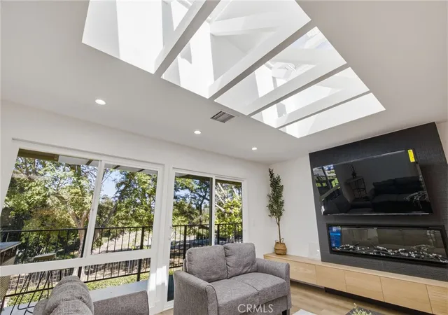 Listing Photo 5 - Condo for sale in building located at 3108 Via Serena S, Laguna Woods, CA 92637 - Unit #O
