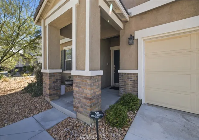 Photo 2 of Single family home for sale at 12978 Oakwood St, Victorville, CA 92392 | MLS# DW26152621 | Listing updated on 2026-09-15