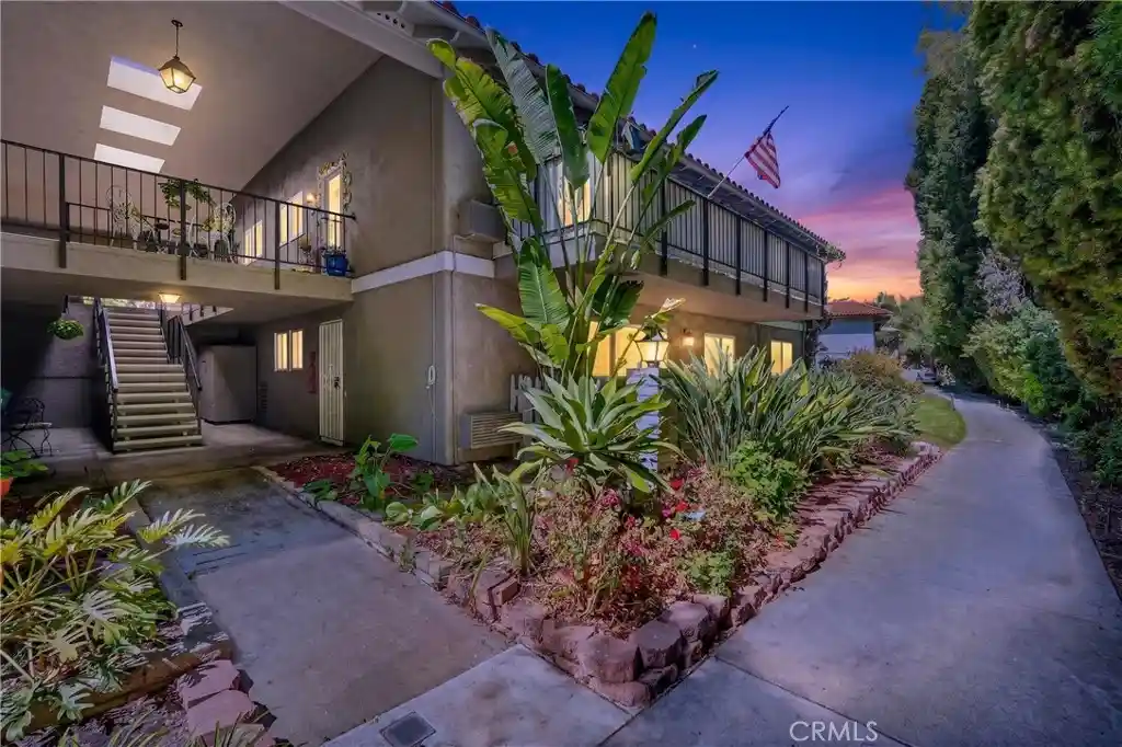 Photo 3 of Condo for sale at 2232 Via Puerta #A, Laguna Woods, CA 92637 | MLS# OC26152001 | Listing updated on 2026-10-28
