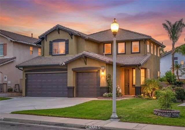 Photo 3 of Single family home for sale at 5561 Hunt Clb Dr, Fontana, CA 92336 | MLS# CV26152919 | Listing updated on 2026-09-15