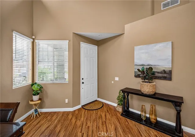 Photo 4 of Single family home for sale at 5561 Hunt Clb Dr, Fontana, CA 92336 | MLS# CV26152919 | Listing updated on 2026-09-15