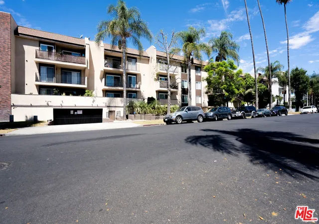 Photo 3 of Condo for sale at 433 S Manhattan Pl #108, Los Angeles, CA 90020 | MLS# 26857049 | Listing updated on 2026-09-15