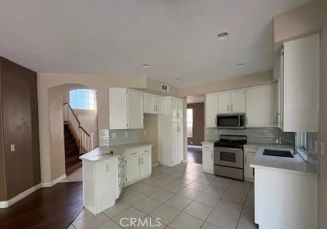 Photo 4 of Sale Pending at 747 Ochee Cir, Corona, CA 92879 | MLS# IV26153530 | Listing updated on 2026-09-15