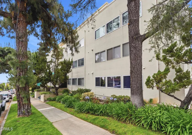 Photo 3 of Condo for sale at 1015 N Michillinda Ave #304, Pasadena, CA 91107 | MLS# P1-28008 | Listing updated on 2026-09-15
