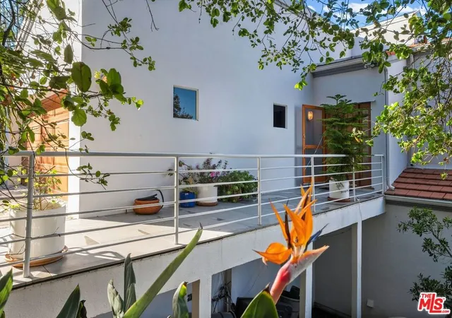 Photo 3 of Single family home for sale at 26207 Ingleside Way, Malibu, CA 90265 | MLS# 26859713 | Listing updated on 2026-09-14